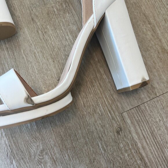 Womens Fashion Nova White Block Heels - 9 - Picture 4 of 10
